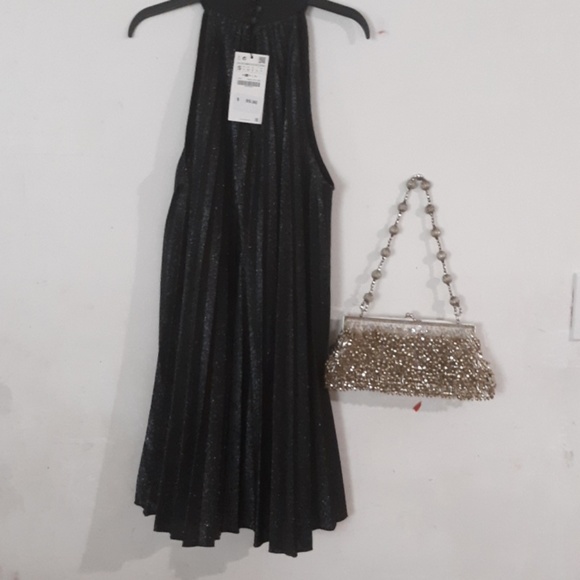 Dress - Picture 4 of 6